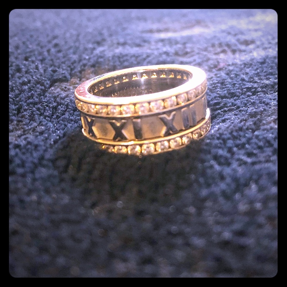 Tiffany’s Atlas diamond ring